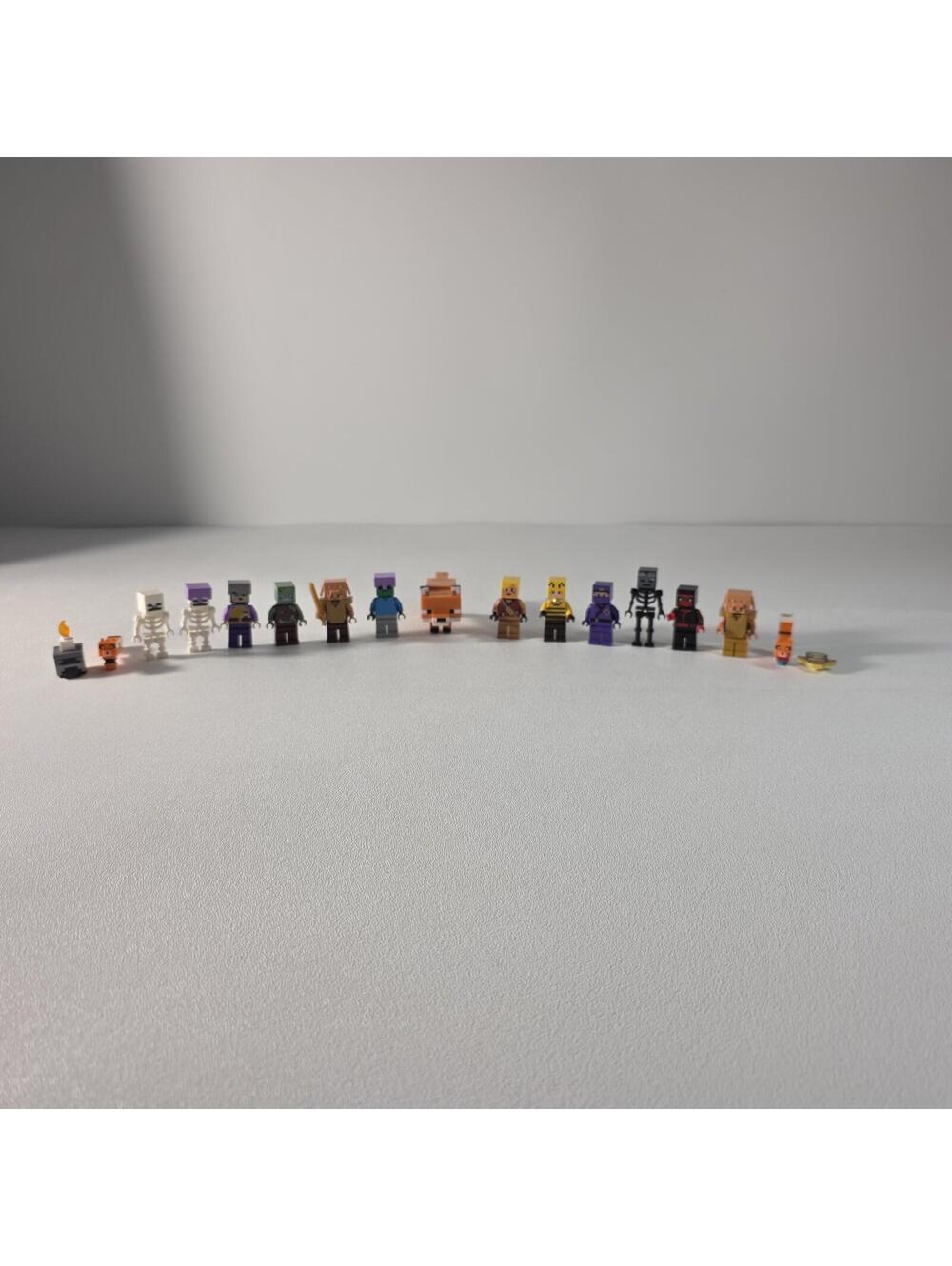 13x Lego Minecraft Minifigure Lot W/Extras